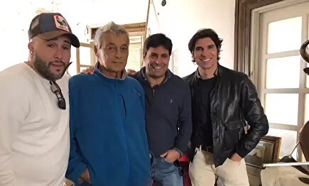 Kiko, Fran y Cayetano Rivera junto a su tío Riverita | Instagram