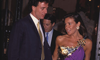 Ana Obregón vestida de Versace en 1990. | Gtres