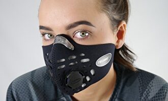 Mascarillas personalizadas. | 123RF