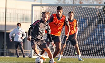 Entrenamiento del Real Madrid en Valdebebas este viernes por la tarde. | EFE