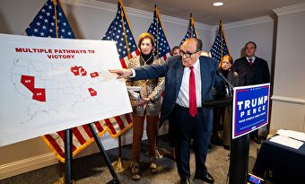 El ex alcalde de Nueva York Rudy Giuliani explica las denuncias de fraude electoral. | EFE