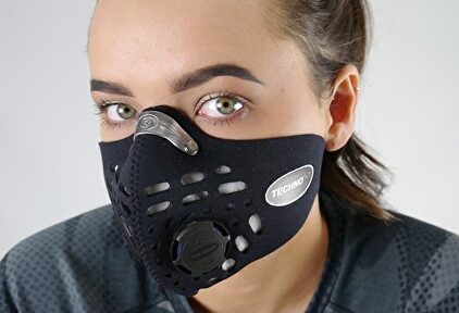 Mascarillas personalizadas. | 123RF