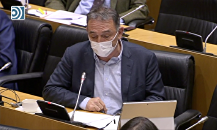 El secretario general del PCE, Enrique Santiago, blanquea los crímenes del comunismo para no equipararlo al nazismo