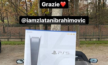 La 'Play Station 5' regaladad por Ibrahimovic. | Instagram Samu Castillejo