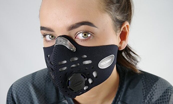 Mascarillas personalizadas. | 123RF