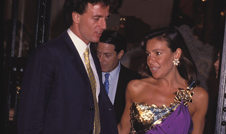 Ana Obregón vestida de Versace en 1990. | Gtres