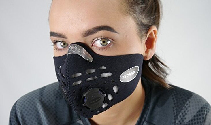 Mascarillas personalizadas. | 123RF