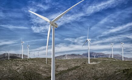 parque eolico, viento, nubes | Pixabay/CC/enriquelopezgarre