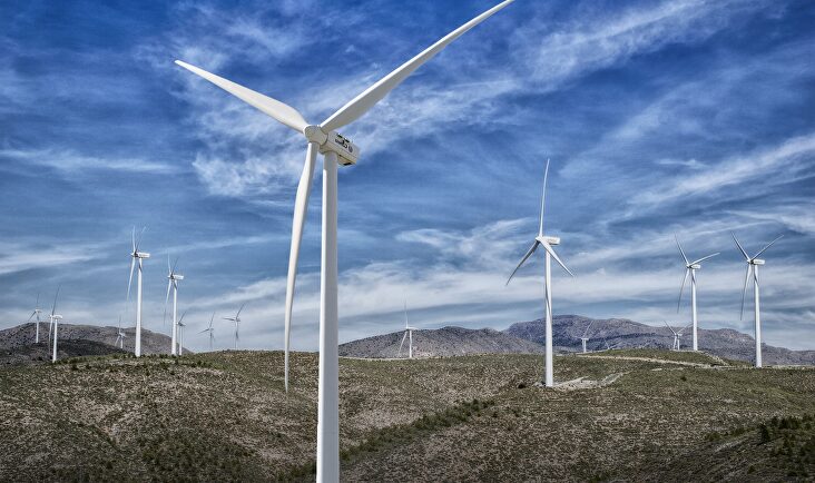 parque eolico, viento, nubes | Pixabay/CC/enriquelopezgarre