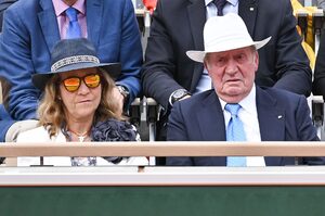 Juan Carlos y la Infanta Elena. | Cordon Press