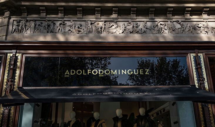 Las ventas de Adolfo Domínguez crecieron un 187% entre junio y agosto. | Alamy