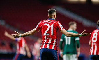 Yannick Carrasco, atascado sin nueve referencia. | Cordon Press
