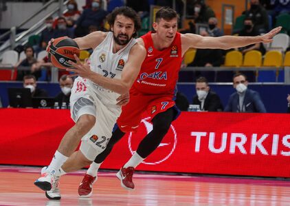 Sergio Llull, en acción ante el CSKA de Moscú. | EFE