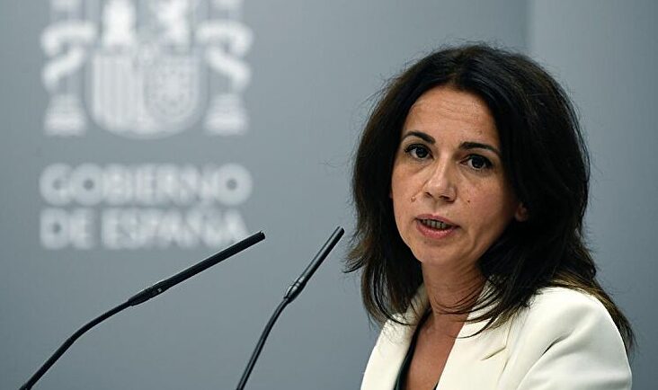 La secretaria de Estado de Sanidad y líder del PSOE de Utrera, Silvia Calzón | EFE