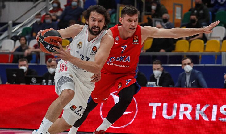 Sergio Llull, en acción ante el CSKA de Moscú. | EFE