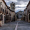 Una de las calles principales del pueblo de Pedraza, localización principal del rodaje de la serie.