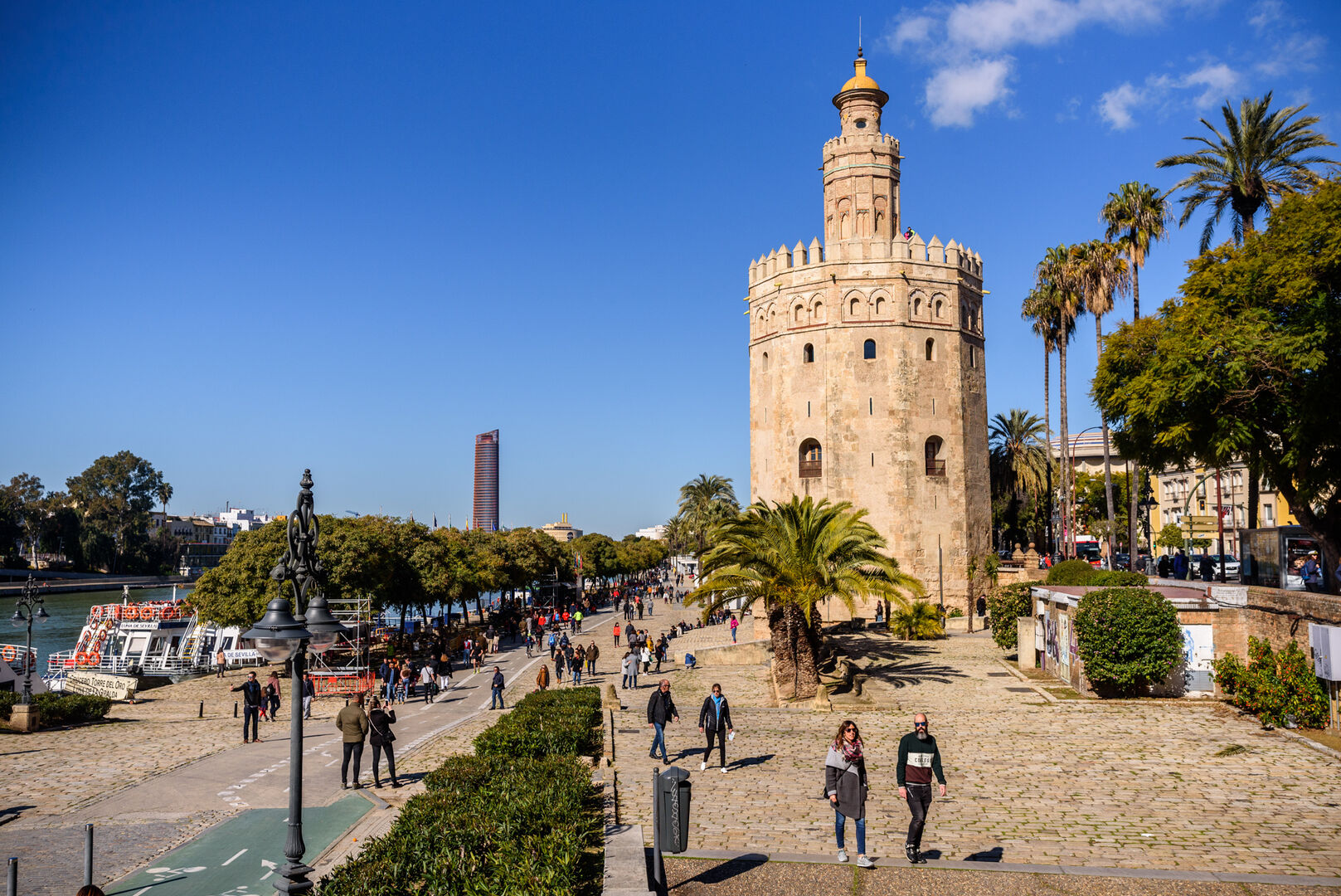 La Torre del Oro lleva muy bien sus 800 años