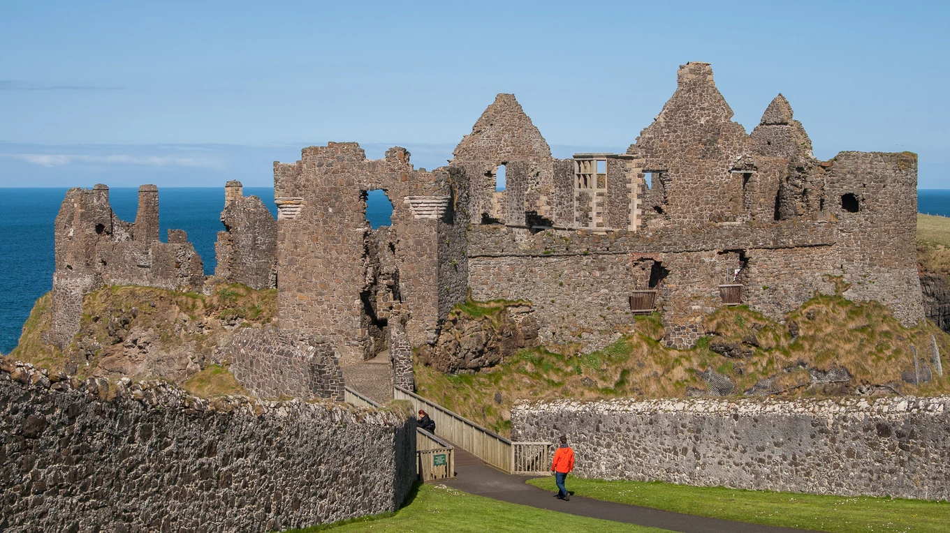 Los 8 pueblos más bonitos de Irlanda 10lugares-irlanda06dunluce.jpg