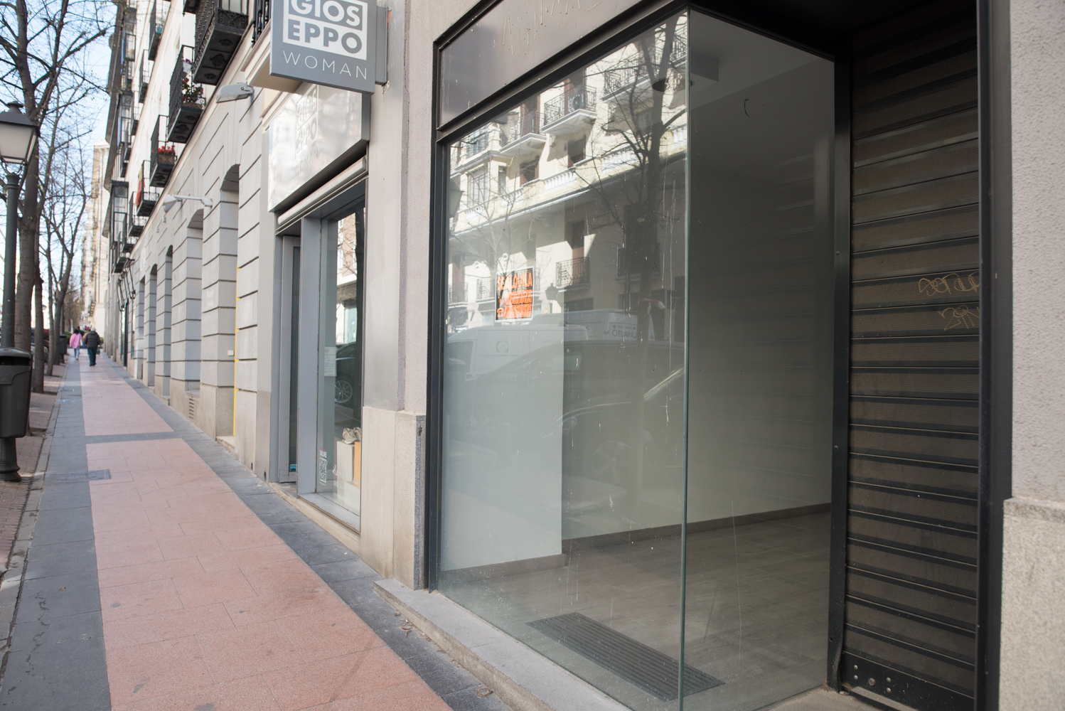 Cierres de y tiendas en 'Milla oro' del barrio de en Madrid - Libre Mercado
