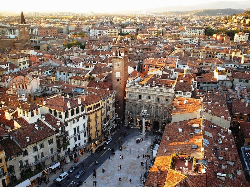 verona-wikipedia.jpg