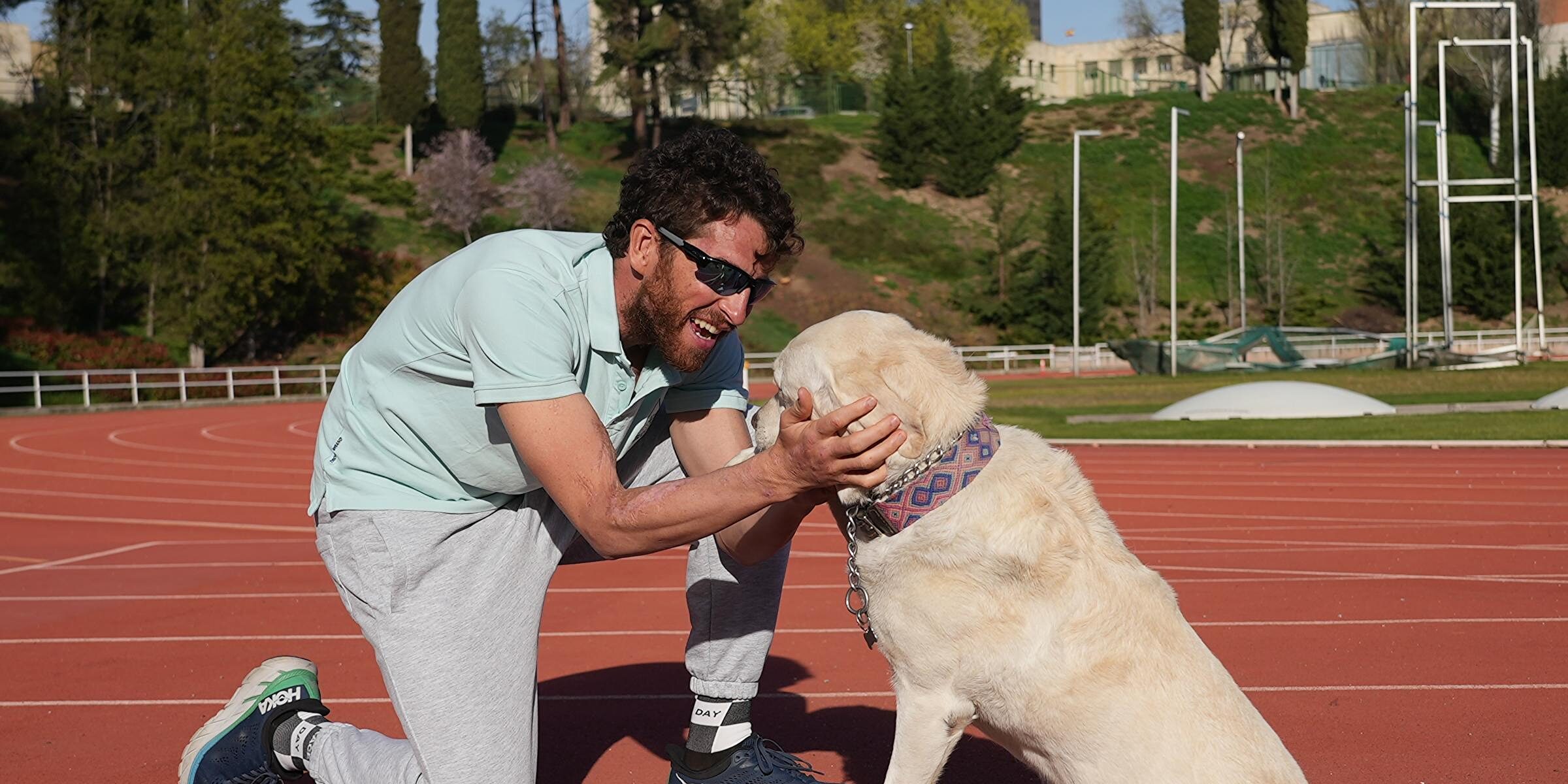 Jota García, triatleta paralímpico ciego - Vimarsana News