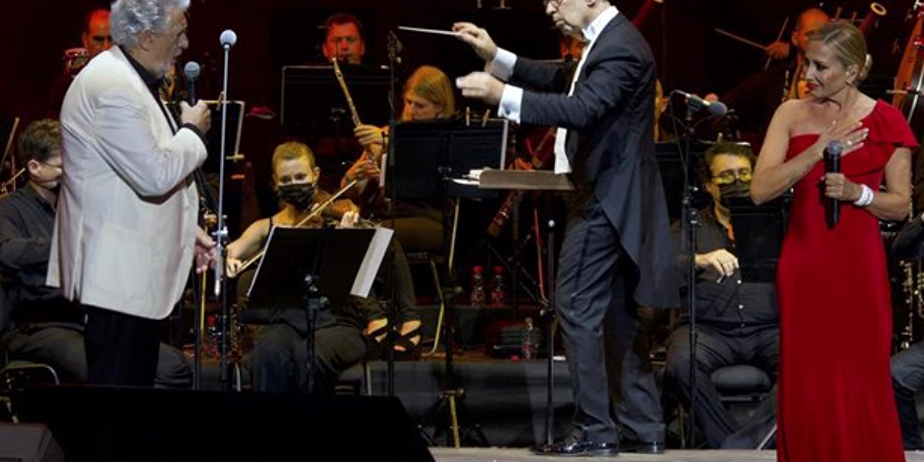 Marta Sánchez y Plácido Domingo molestan a la izquierda cantando el himno de España en Starlite - Vimarsana News