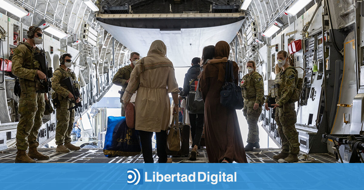Defensa invertirá 42 millones en el aeropuerto de Teruel para que el Ejército del Aire entrene misiones aéreas de riesgo