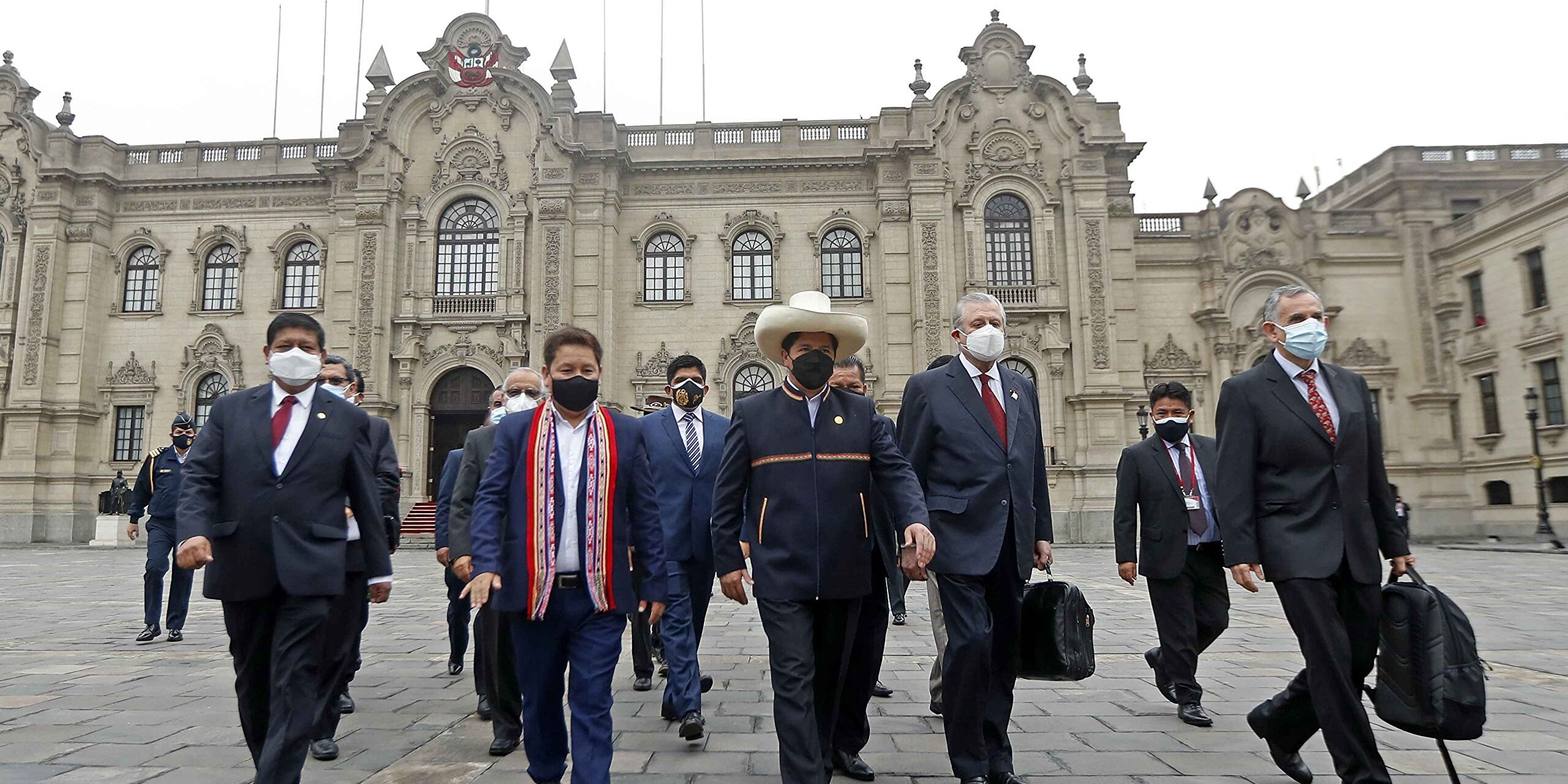 Los talibanes mandan en Afganistán y Abimael Guzmán manda en el Perú - Vimarsana News
