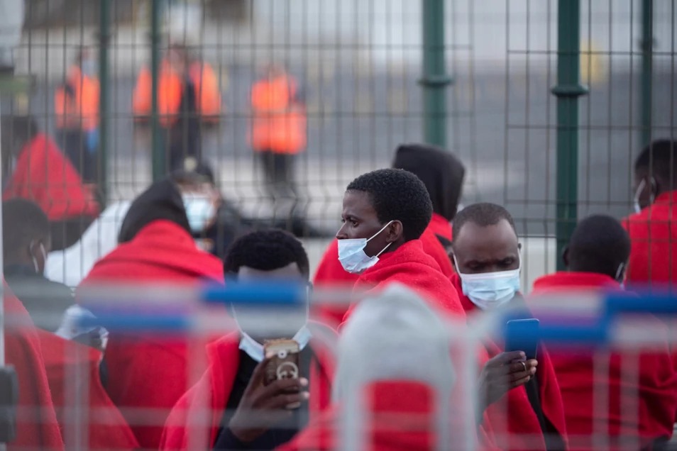 Italia - Más de 1.100 inmigrantes han sido rescatados este fin de semana procedentes de 65 pateras - Página 7 Inmigrantes-fuerteventura-baleares-20092021.jpg