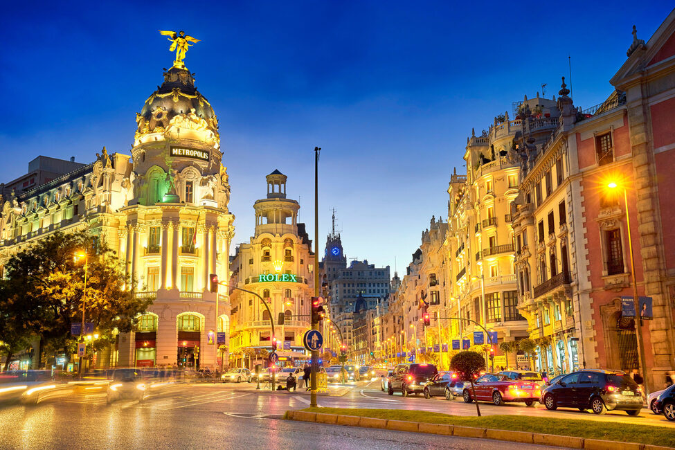 madrid-gran-via-edificio-metropolis.jpg