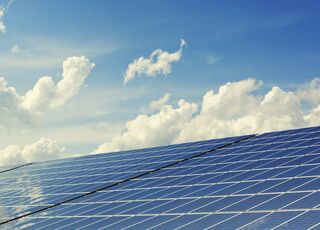 renovables-energia-solar-fotovoltaica-paneles-solares.jpg
