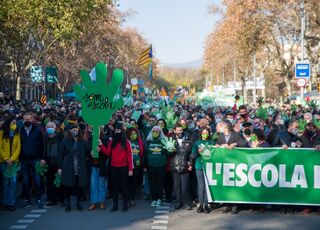 manifestacion-somescola-canet-mar-barcelona-18122021.jpeg