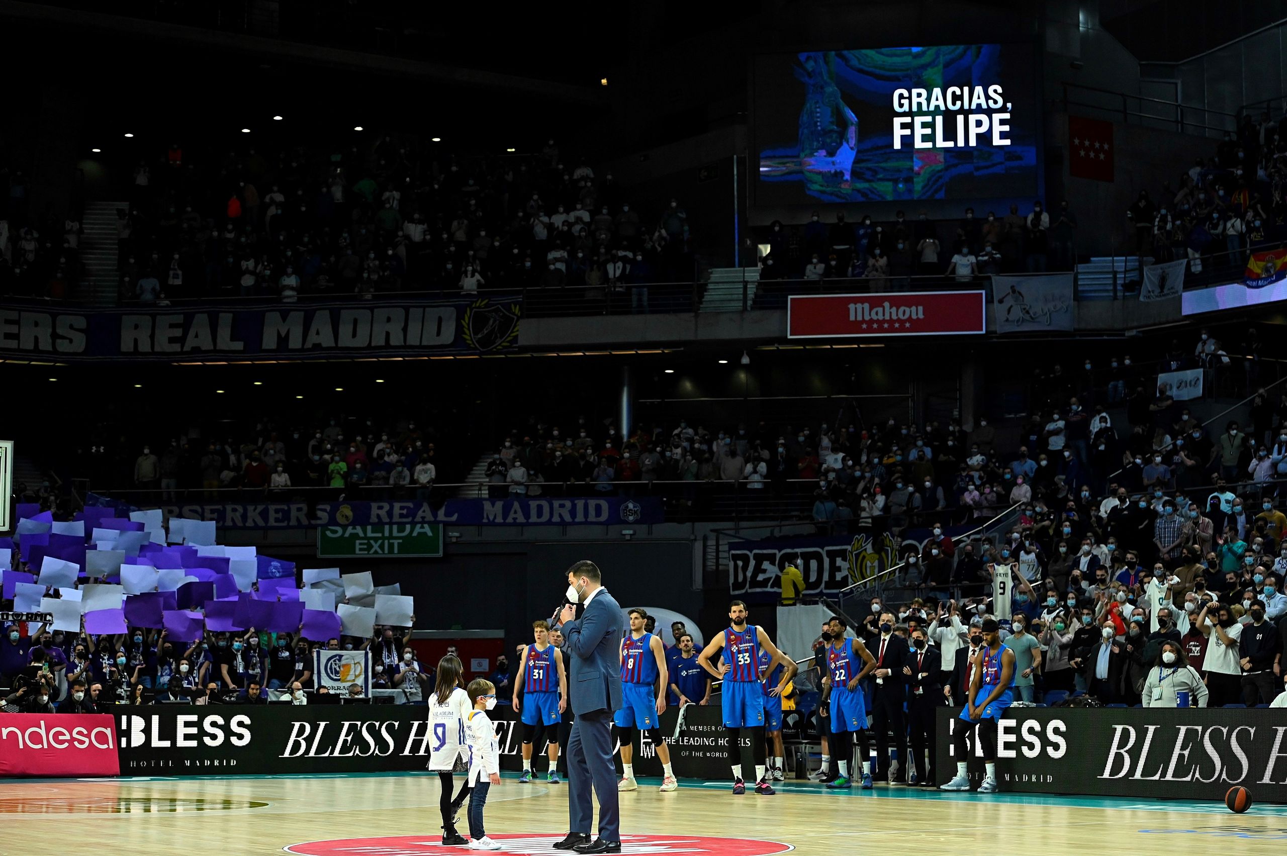 Felipe Reyes, homenajeado en el minuto 9 del Clásico