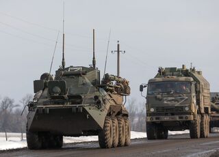 guerra-ucrania-rusia-tanques-rusos-260222.jpg