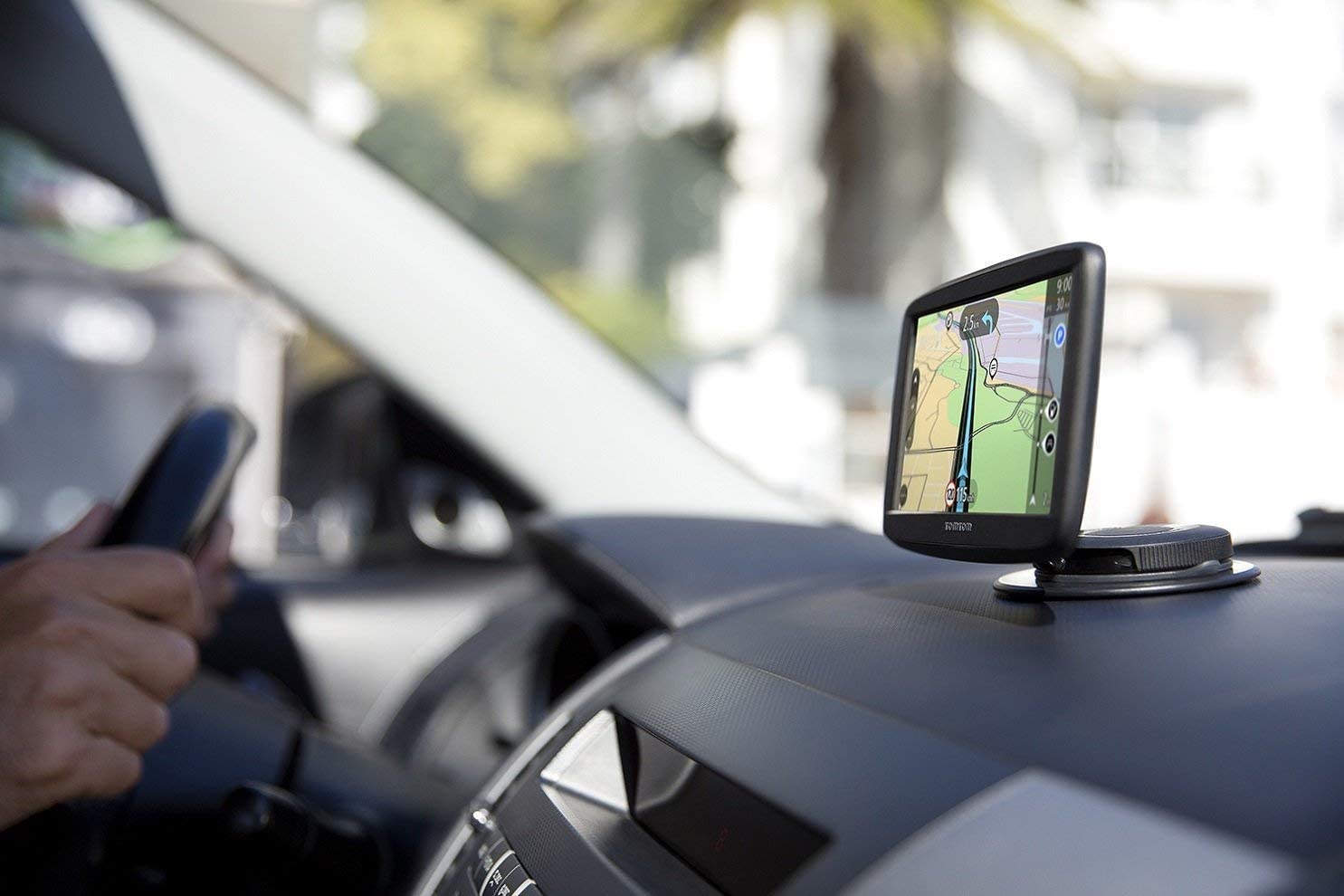 Dudas: ¿GPS navegador portátil o GPS navegador ya integrado en el coche?