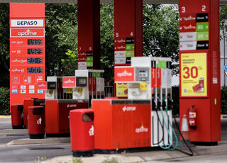 europapress-4444697-imagen-gasolinera-12-mayo-2022-madrid-espana-precio-medio-carburantes.jpg
