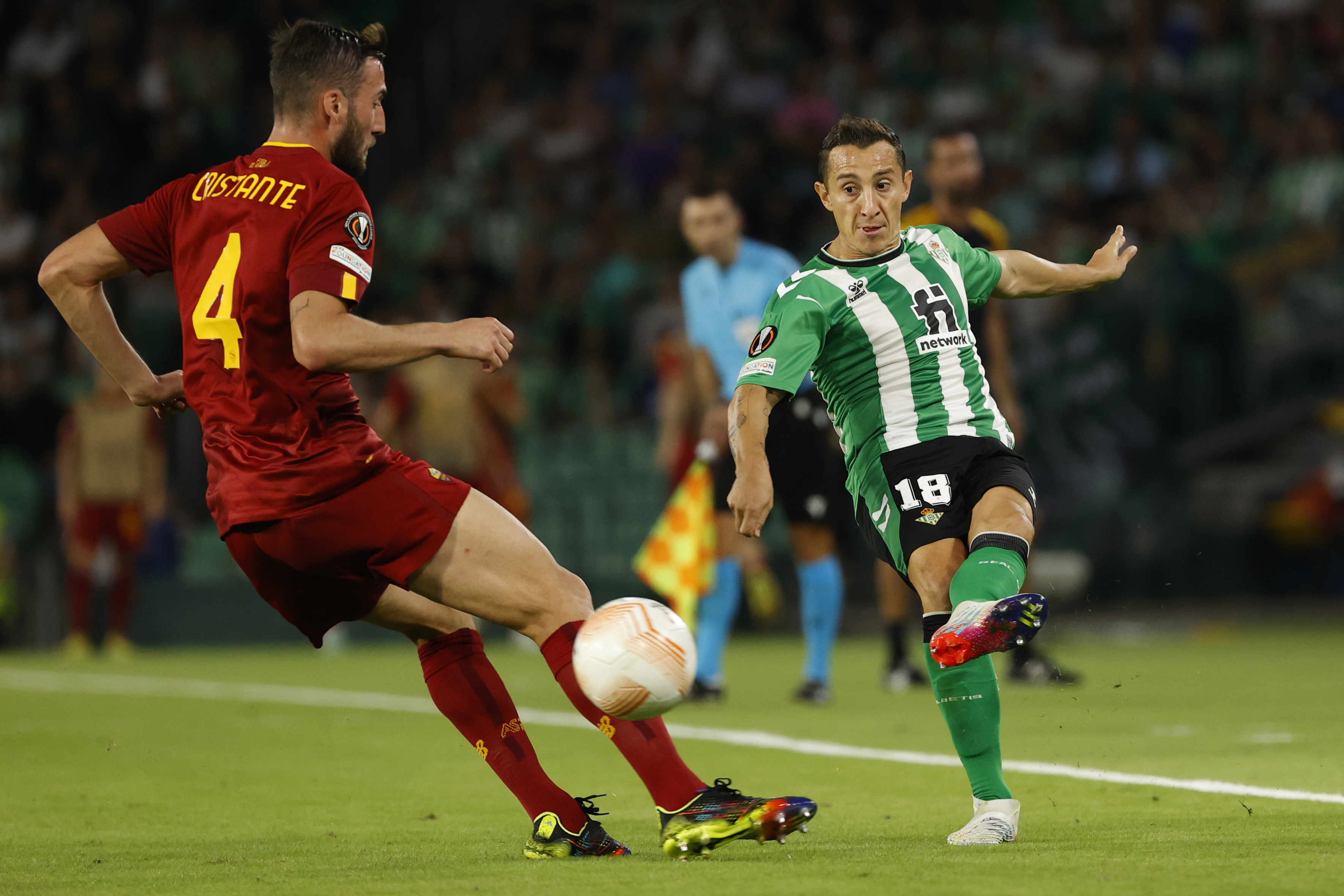 El Betis empata con la Roma y se clasifica para la siguiente fase de la Europa League (1-1)