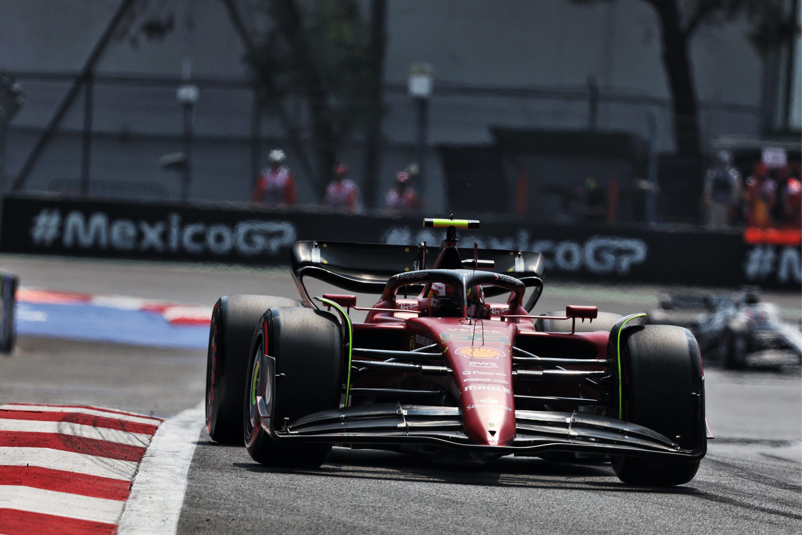 Carlos Sainz domina los libres 1 del GP de México