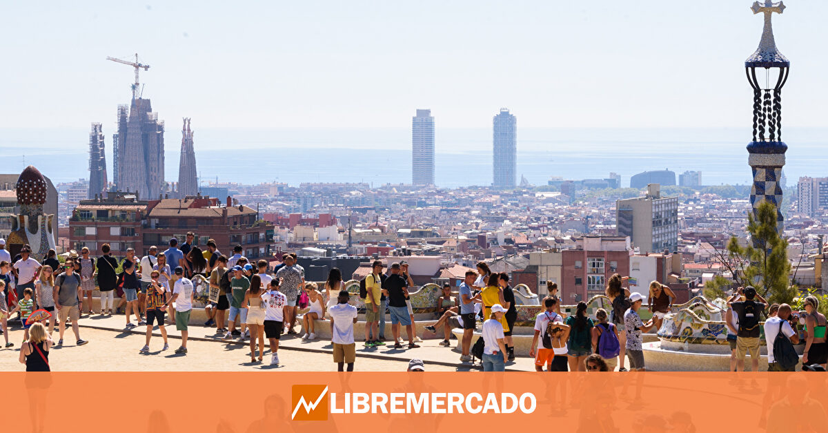 Casi 3 millones de empleos dependen del turismo en plena ofensiva contra el sector