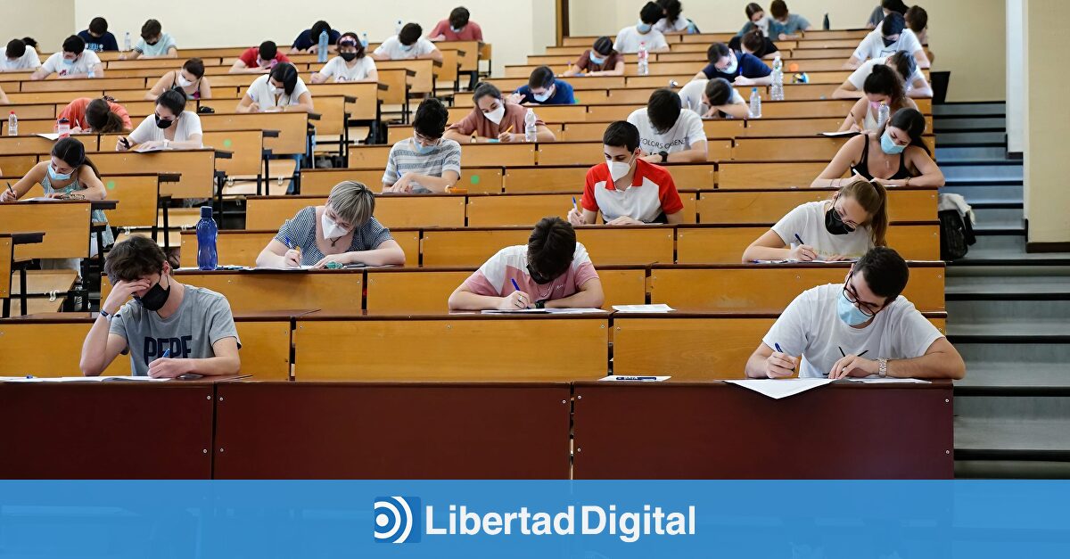 La RAE aclara el nombre de la selectividad: ahora vuelve a ser PAU, no EvAU ni EBAU
