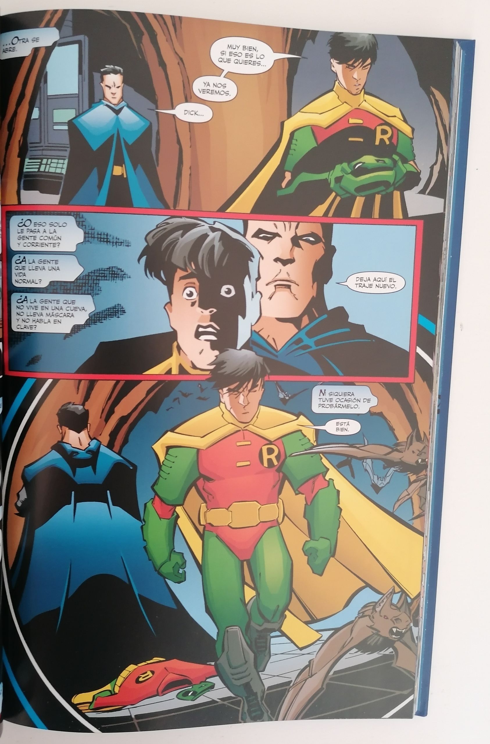 relacion batgirl y nightwing