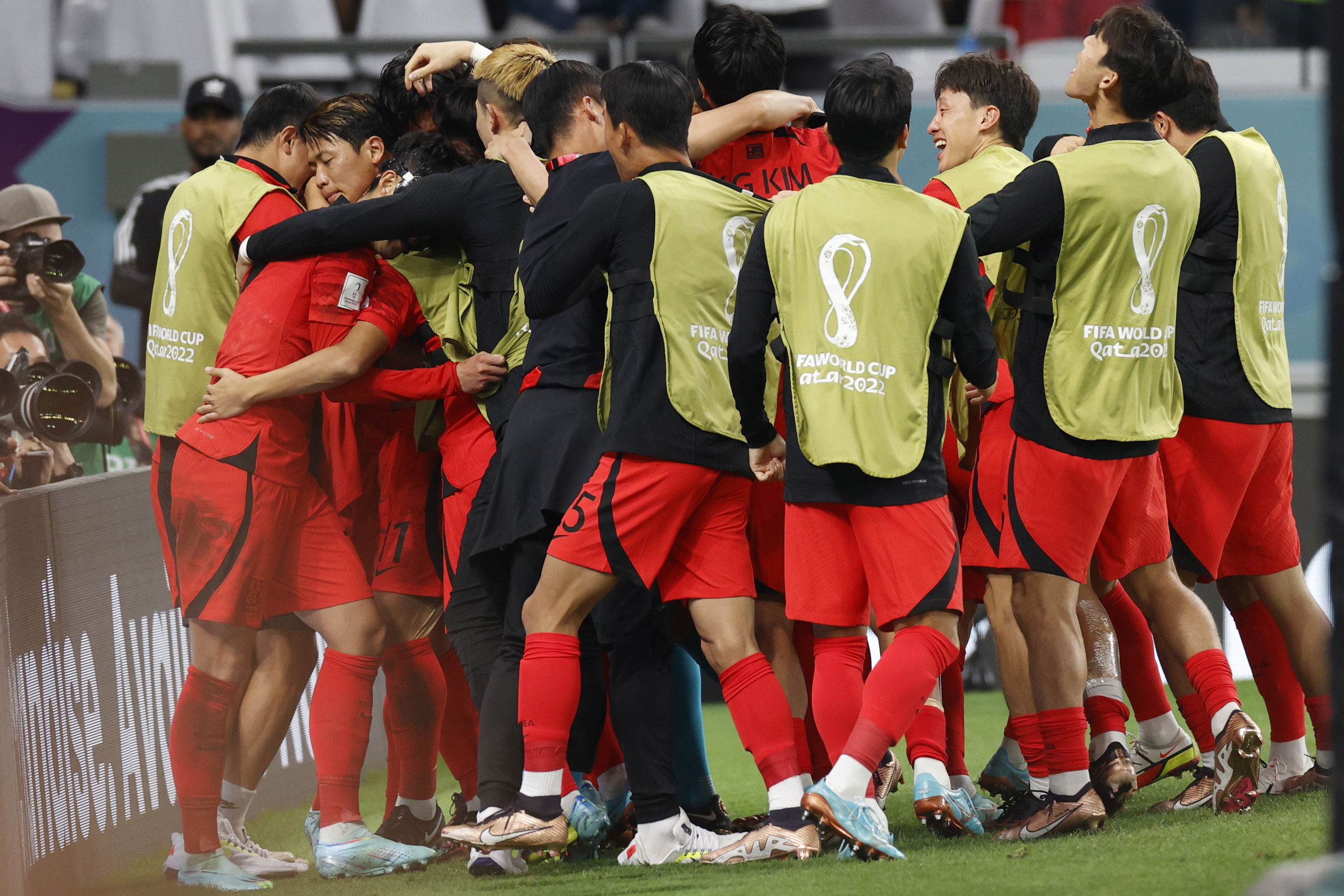Corea del Sur vence a Portugal y pasa a octavos del mundial (2-1)