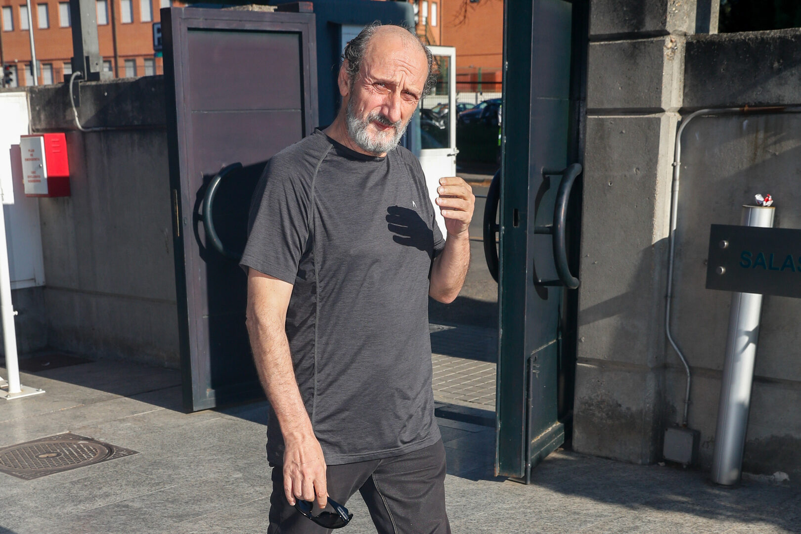 La lenta recuperación de José Luis Gil del ictus sufrido hace más de un año  - Chic