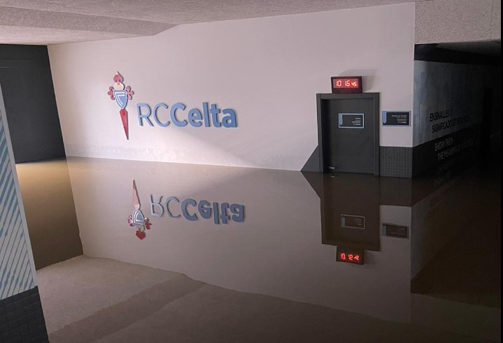 Balaídos sufre inundaciones a cinco días del Celta-Sevilla
