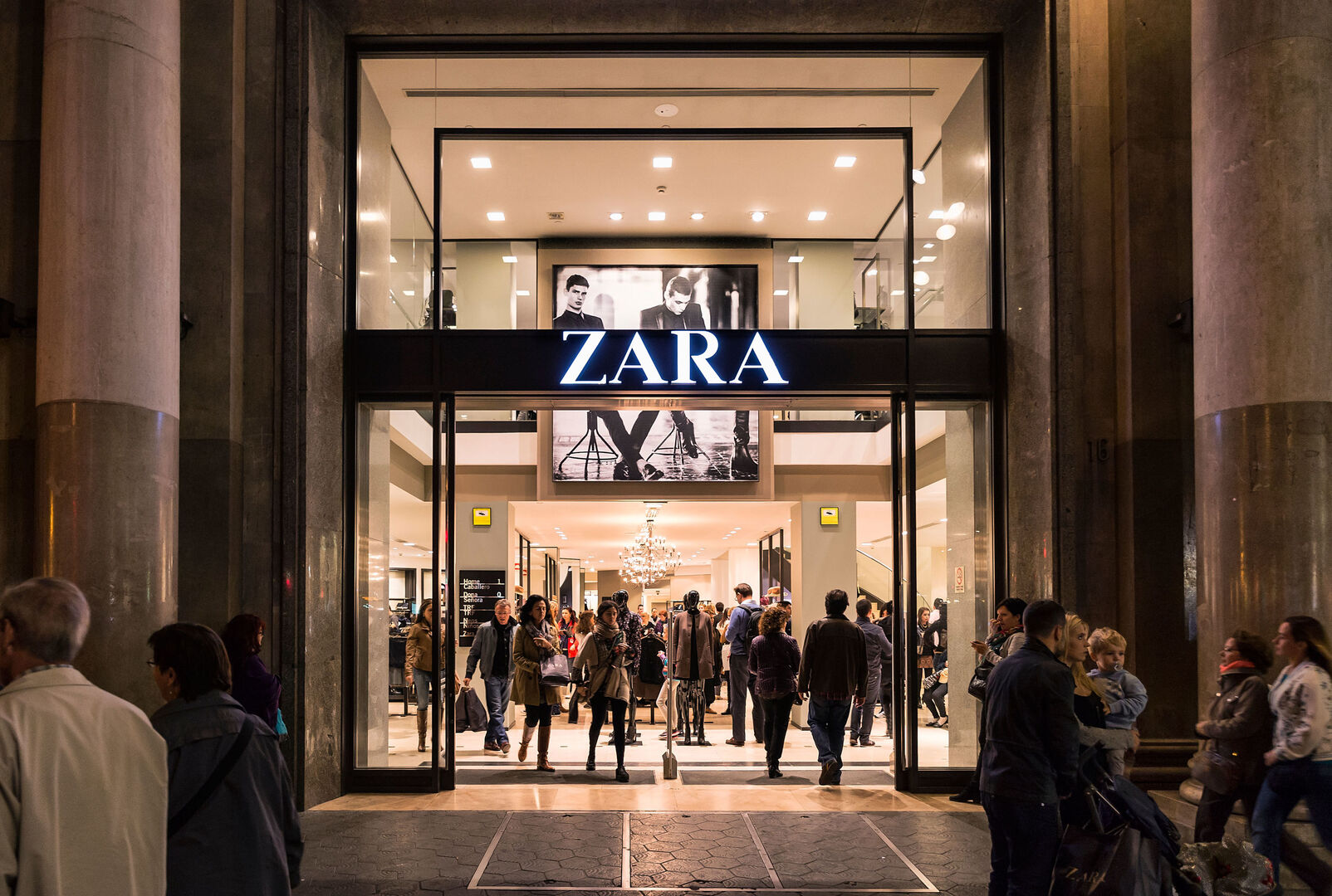 Zara comienza a devoluciones online España - Libre Mercado