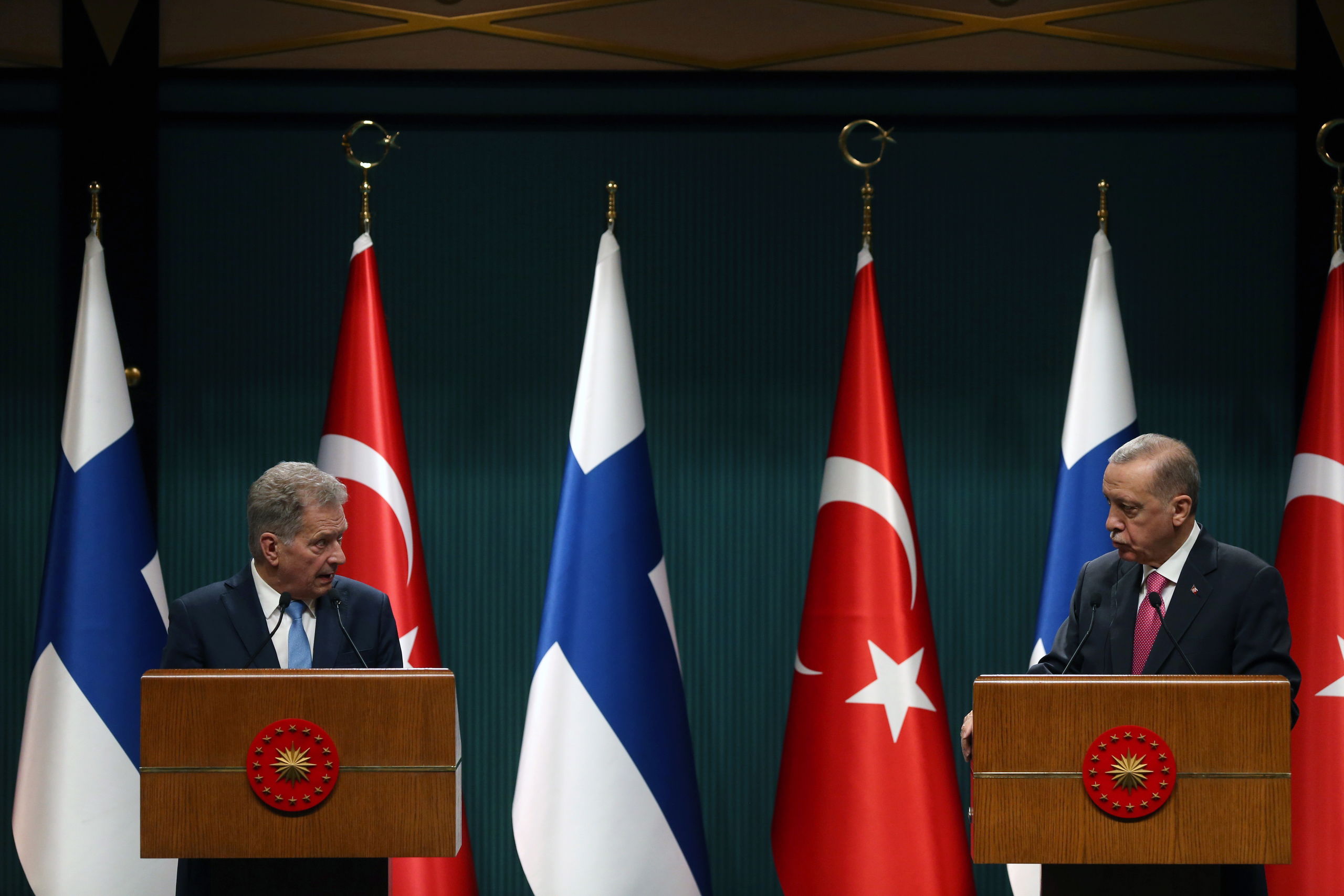 Turkey and Hungary open the NATO door to Finland, but insist on leaving Sweden out