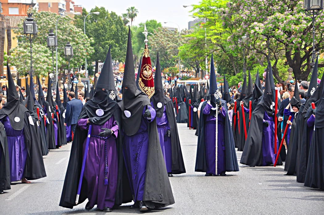 20 Semanas Santas de España que ver y que son fiesta de interés Turístico Internacional  Semana-santa-sevilla-andalucia.jpg