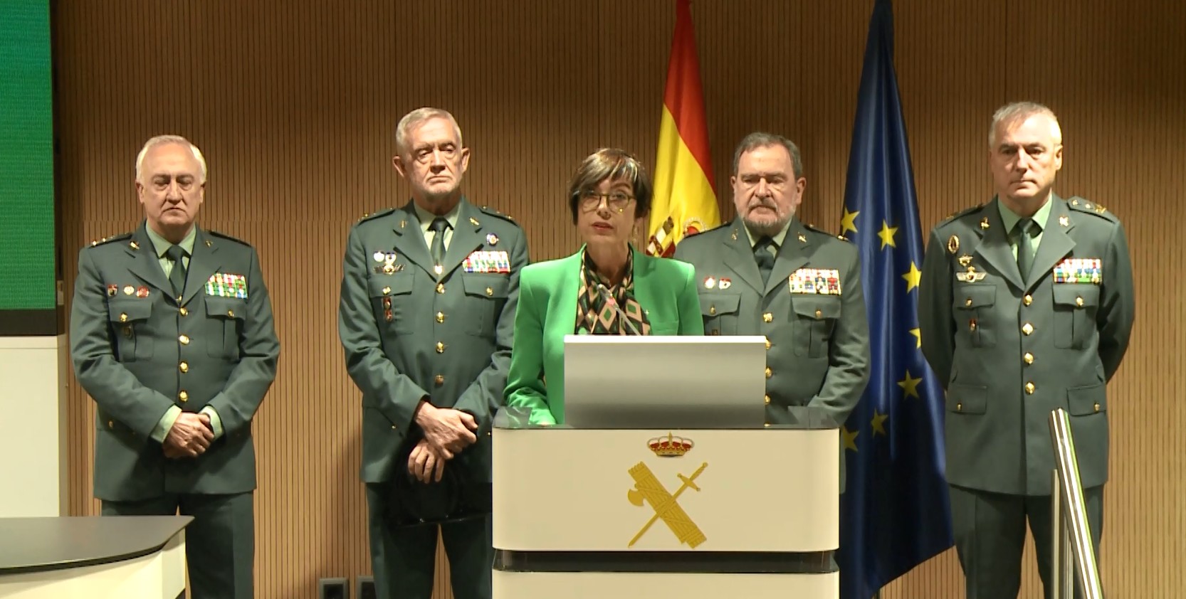 Indignación en la Guardia Civil y el ejército por la presencia de 4 tenientes generales en la dimisión de María Gámez