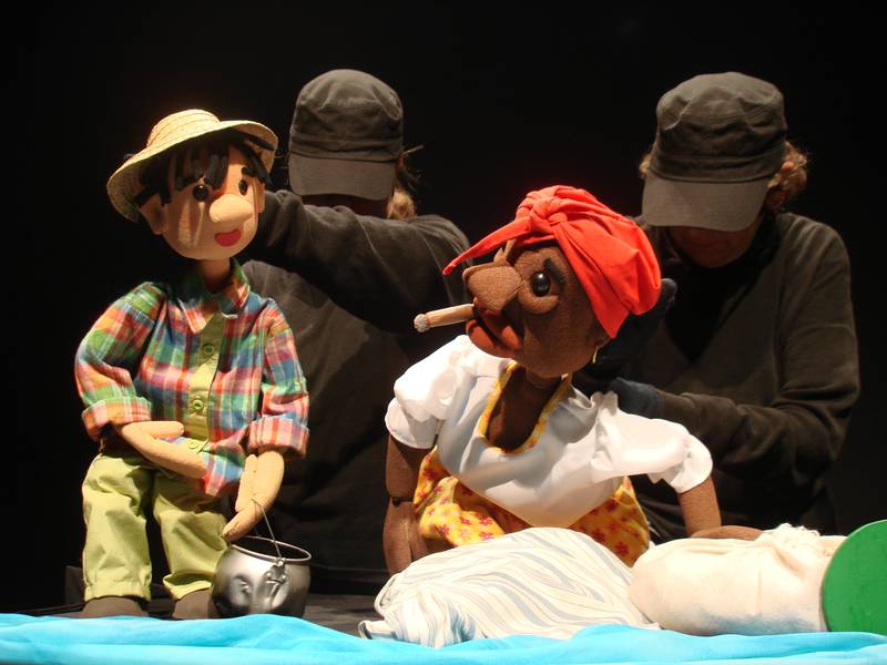 manicomio-munecos-colombia-marimonda-sevilla.jpg