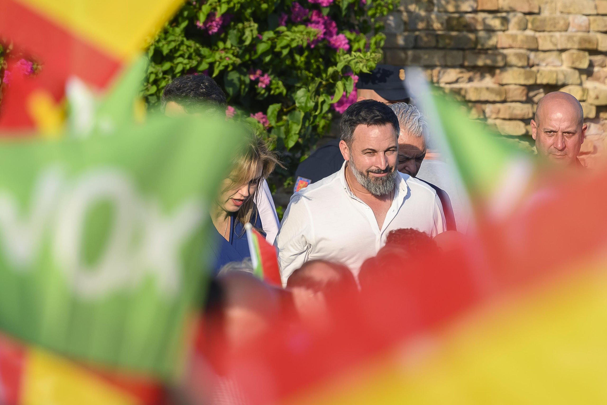 Abascal celebra en Sevilla su único mitin andaluz con la promesa de derogar la "porquería socialista"